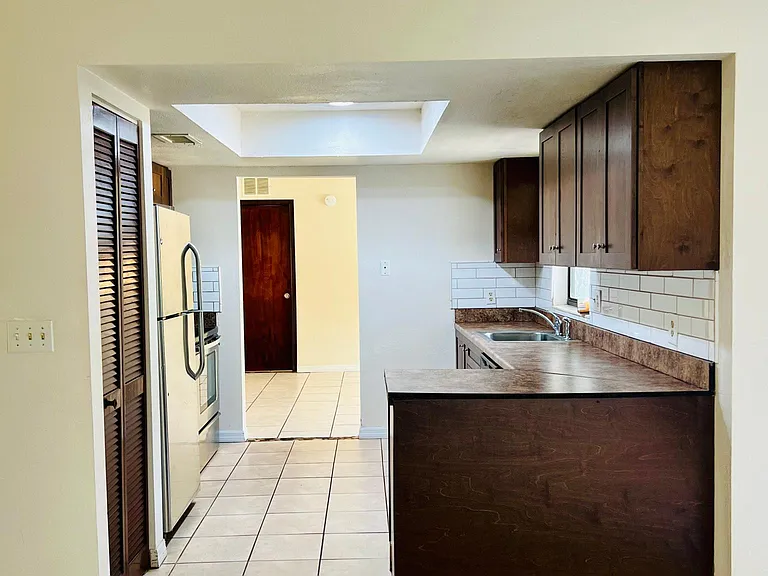 4641 Debbie Ln — Photo 14
