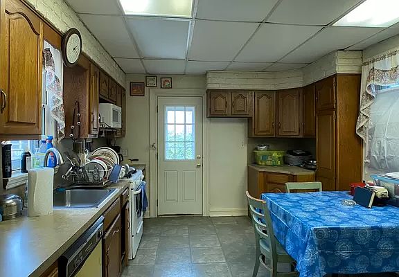 5th image of 2311 E 14th St
