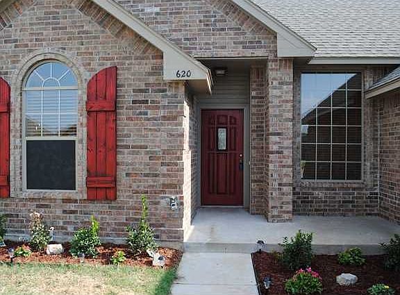 2nd image of 620 E Hillcrest Ln