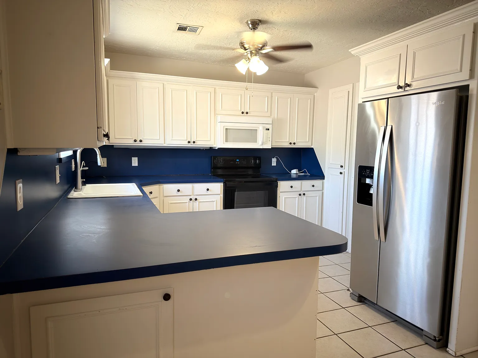 3 bed, 1284 sqft, $1,295 — Photo 2