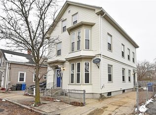 7 Franklin Ave, Cranston, RI 02920