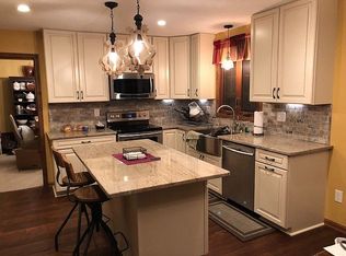 7968 Orianna St, Brecksville, OH 44141