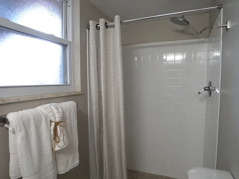 5007 Alta Loma Rd — Photo 27