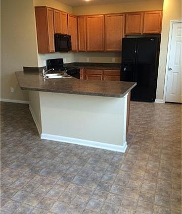 3rd image of 1139 Grassy View Dr