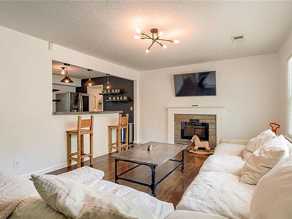 5th image of 6336 Switzer Ln