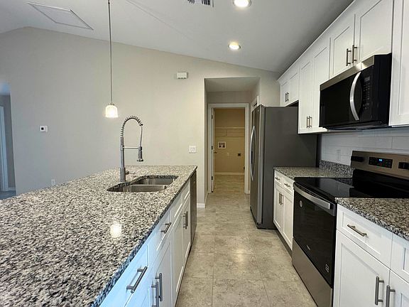 5th image of 2205 NW 2nd Pl
