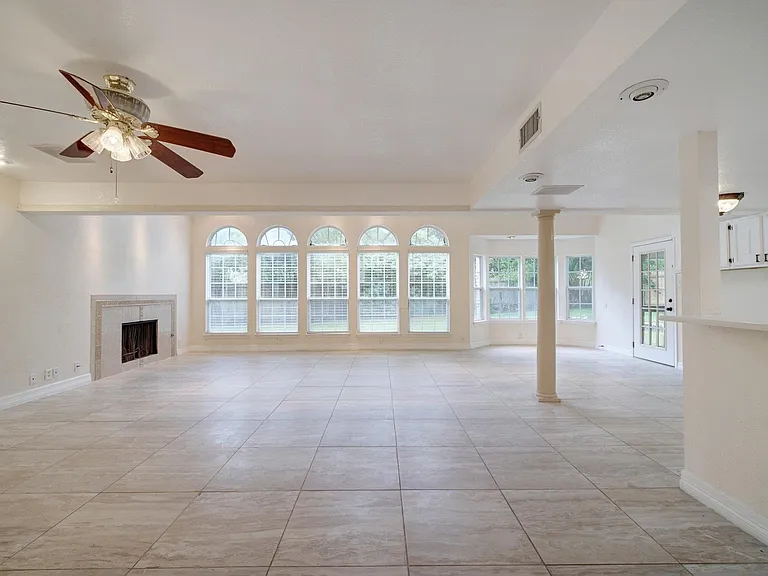 10509 Doering Ln — Photo 11