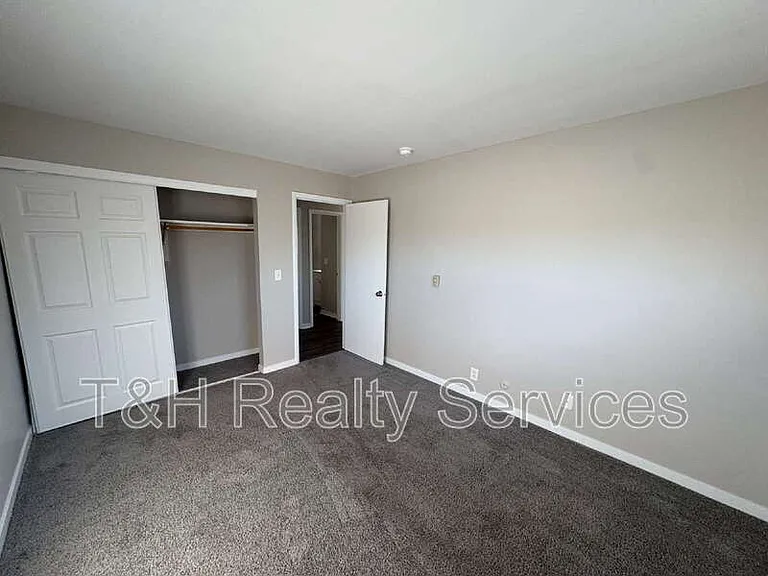 1142 Evans Ave #3 — Photo 11