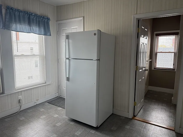 316 Douglas St #3 — Photo 11