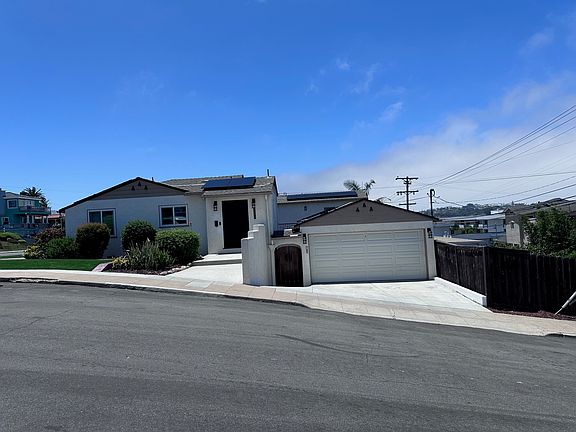 2nd image of 2678 Poinsettia Dr