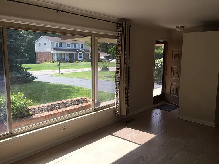 2663 Colonial Way — Photo 5
