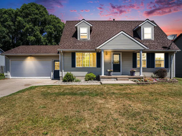 11764 Deerfield Dr, Ravenna, MI 49451