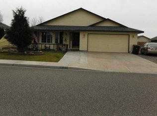 6620 Comiskey Dr, Pasco, WA 99301