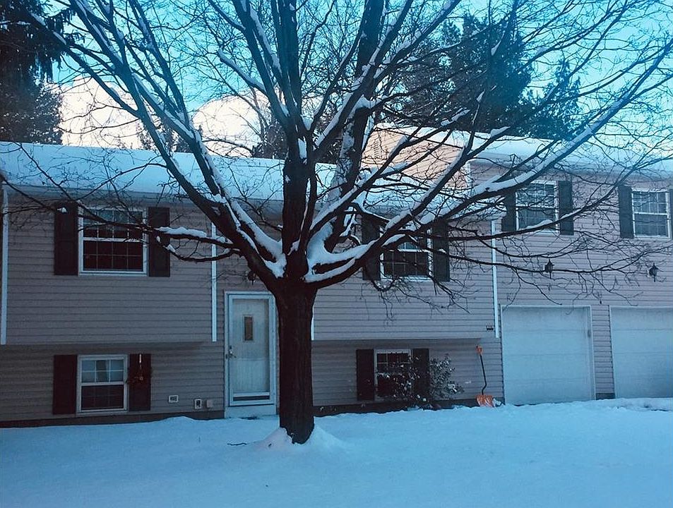 1st image of 4844 Algonquin Trl