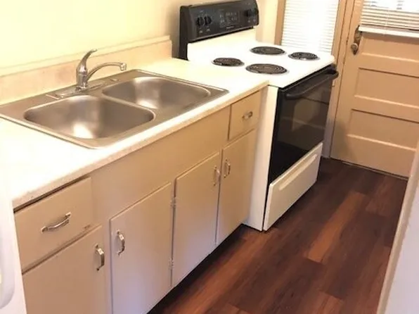 100 N Racine Ave #3, Waukesha, WI 53186
