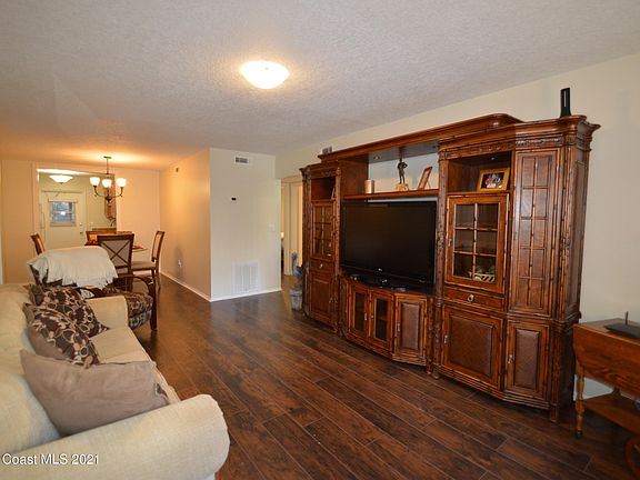3rd image of 5441 Hansel Ave #17