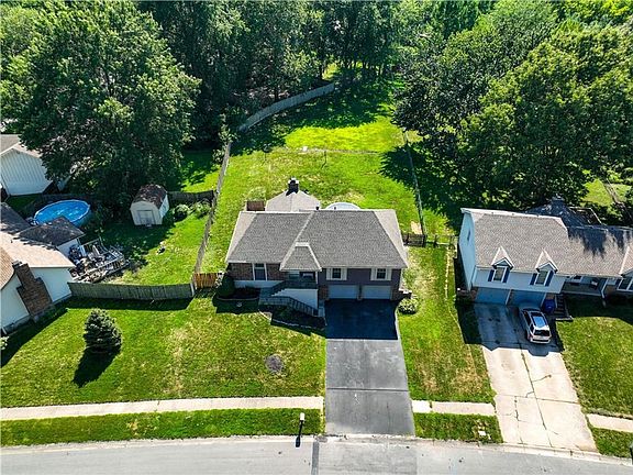 2nd image of 1904 Place Liberte Dr