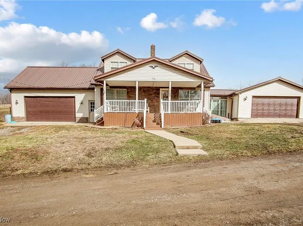 7510 Trout Ln, Roseville, OH 43777