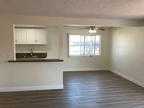 4th image of 650 Linden Ave APT 17
