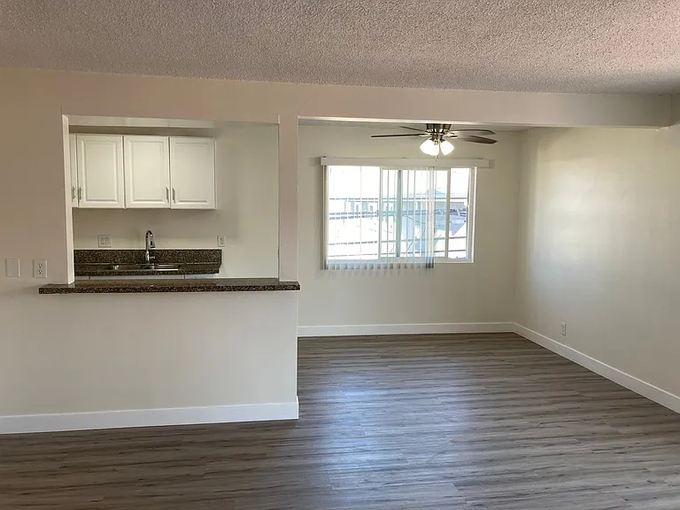 650 Linden Ave — Photo 26