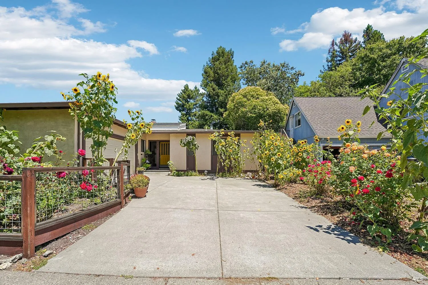 6644 Greenmeadow Drive - Photo 4