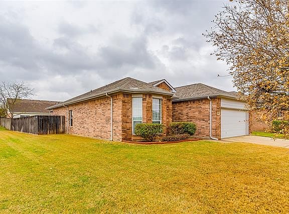 3rd image of 1144 Beaverwood Ln