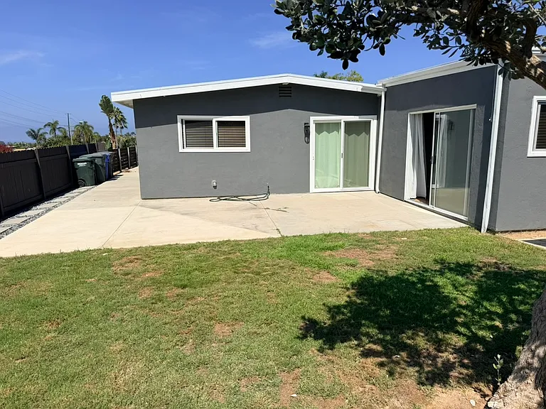 205 Gloxina St — Photo 12