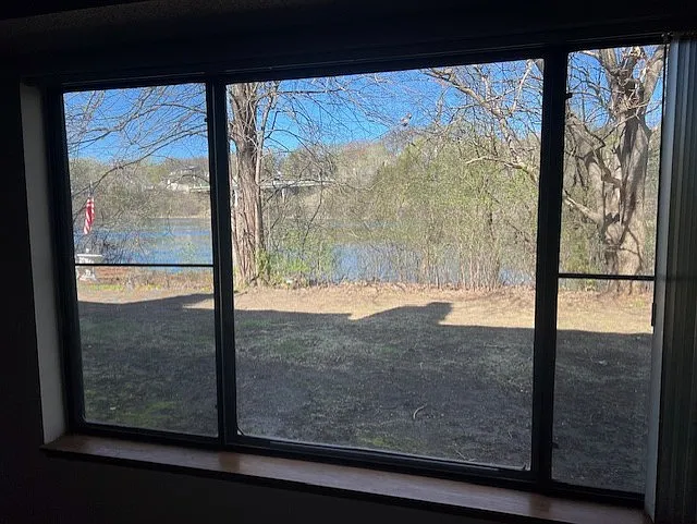 Big Picture Windows at Sun Lake