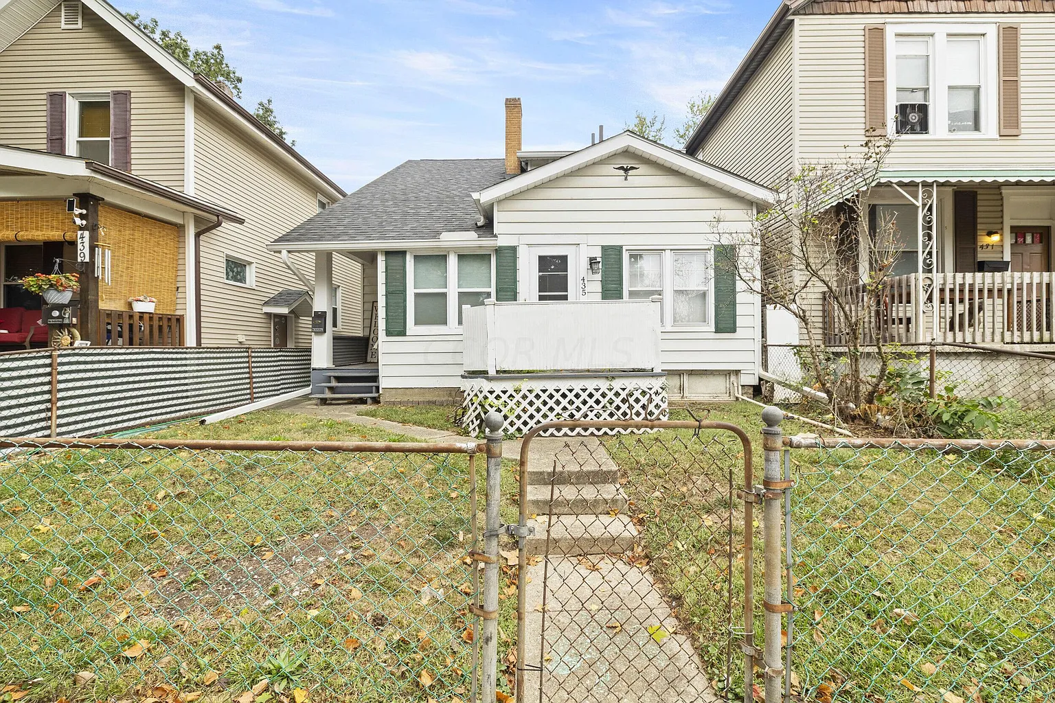 435 S Ogden Ave photo 1