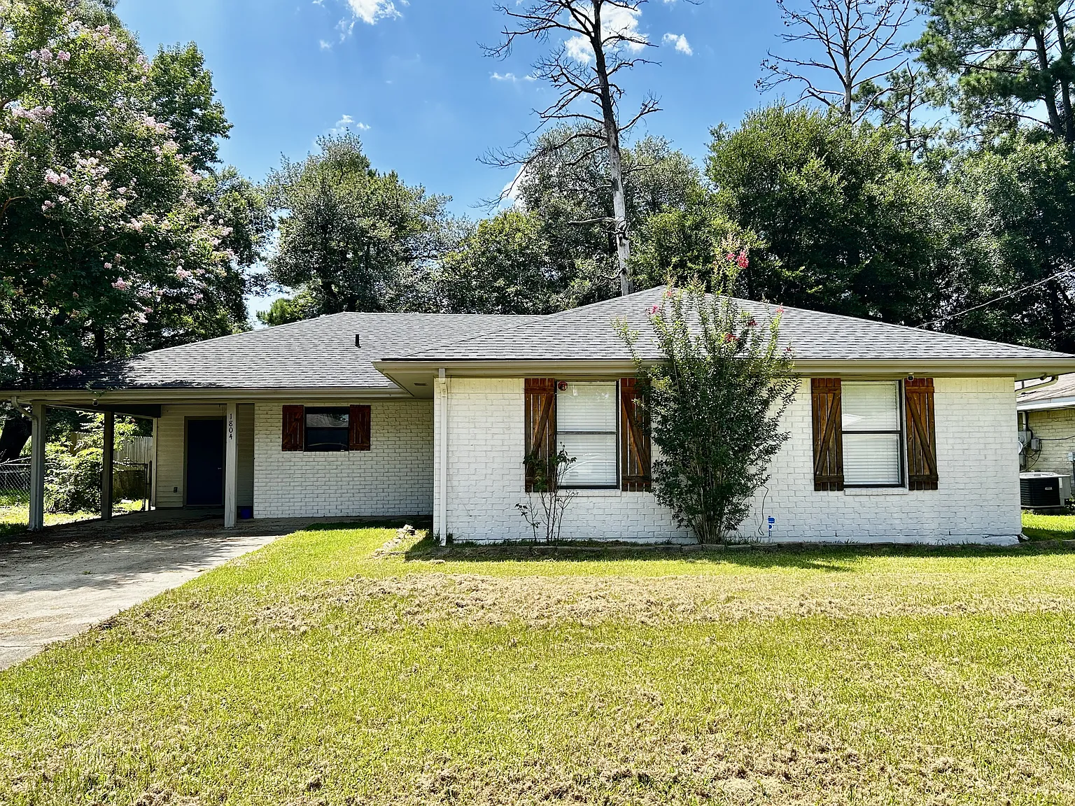 3 bed, 1874 sqft, $1,550 — Photo 1