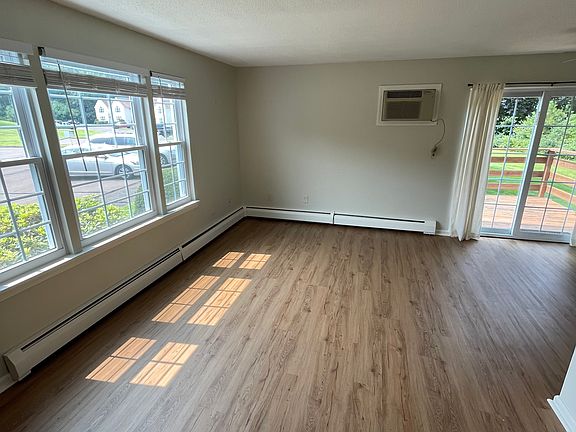 4th image of 14 Pinney St APT 10