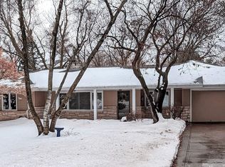 526 S 89th St, Omaha, NE 68114