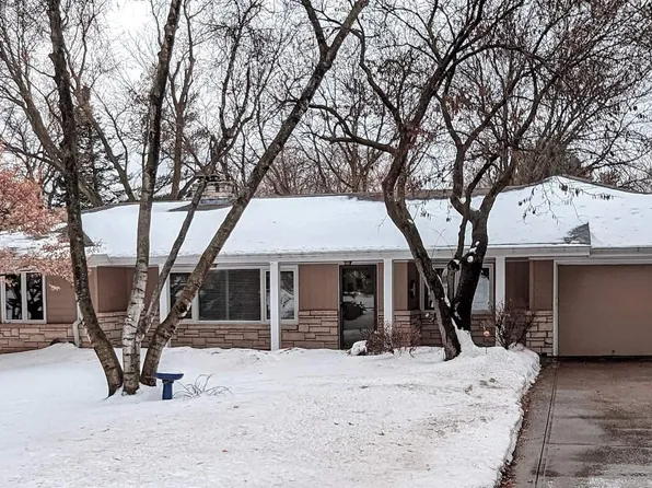 526 S 89th St, Omaha, NE 68114