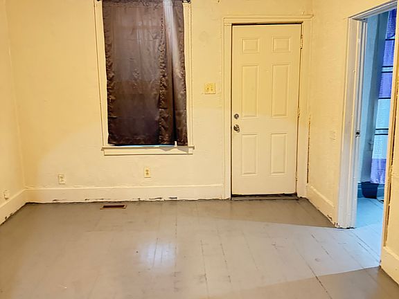 4th image of 2249 Danforth St