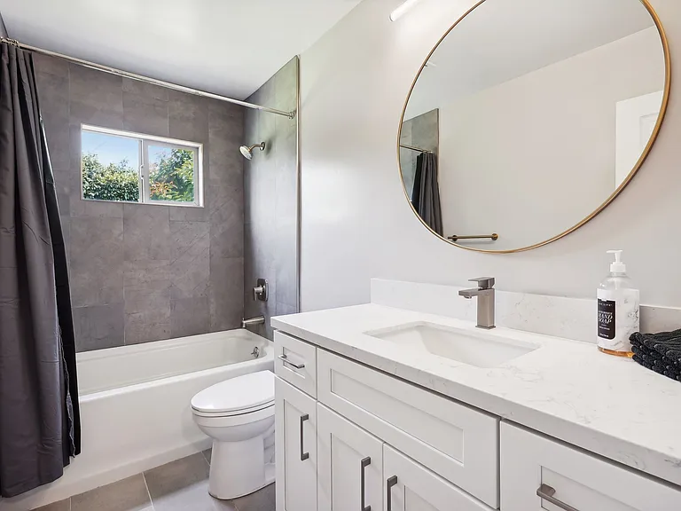 1539 W Stanford St #B — Photo 10