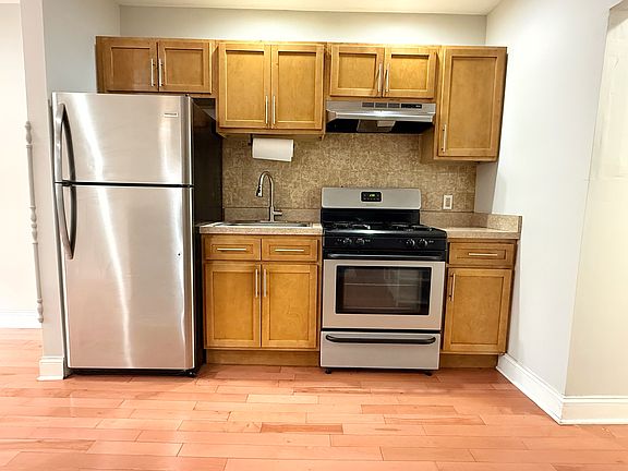 5th image of 2323 S Carlisle St #1