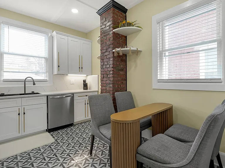 1756 Oak St — Photo 15