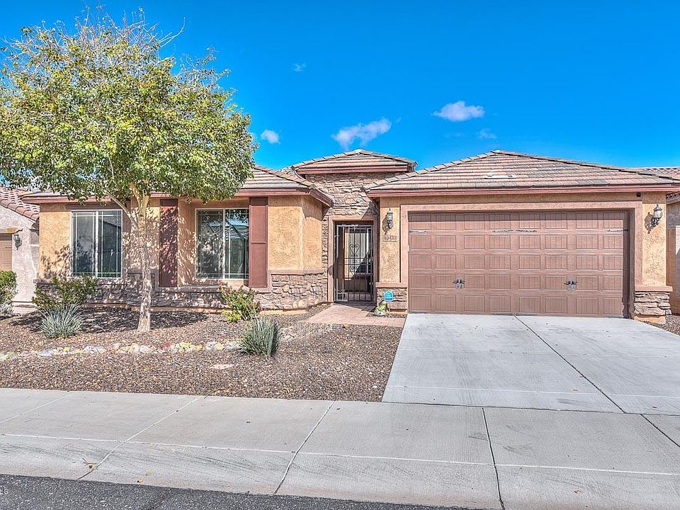1st image of 10432 W Cottontail Ln