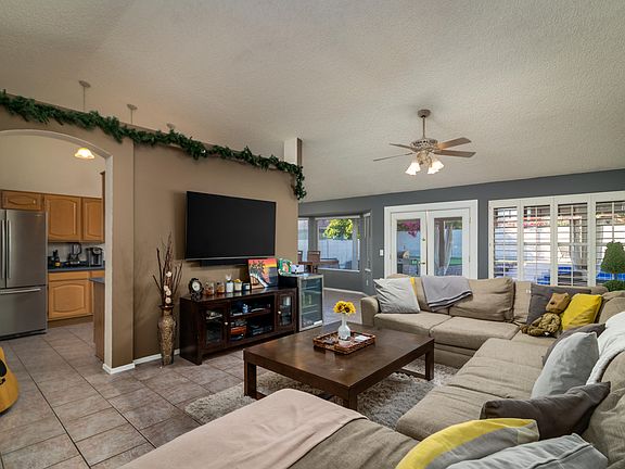 3rd image of 3444 E Wickieup Ln