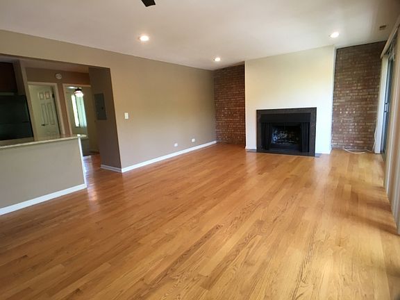 4th image of 5827 Oakwood Dr APT E