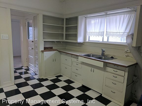 5th image of 1124 E Garfield Ave #2