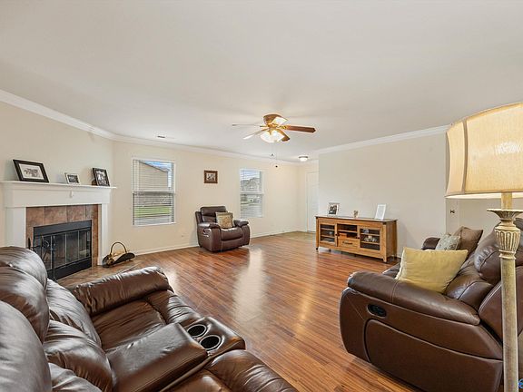 5th image of 141 Forestbrook Dr