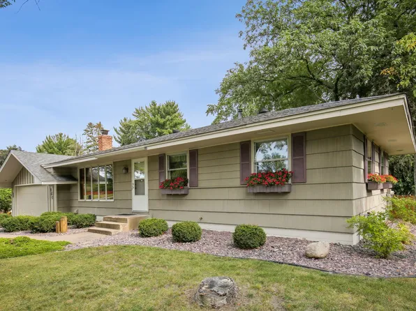 260 69th Ave NE, Fridley, MN 55432