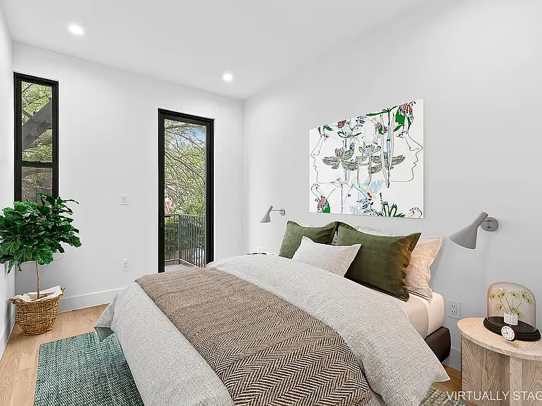 162 Cornelia St #2 — Photo 5