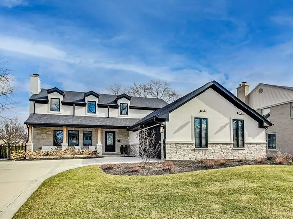 633 N Walnut St, Itasca, IL 60143