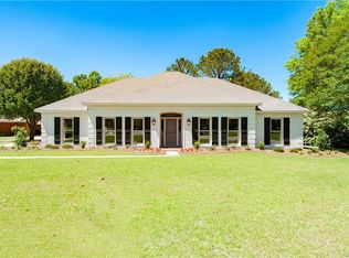 9601 Heathrow Dr, Montgomery, AL 36117