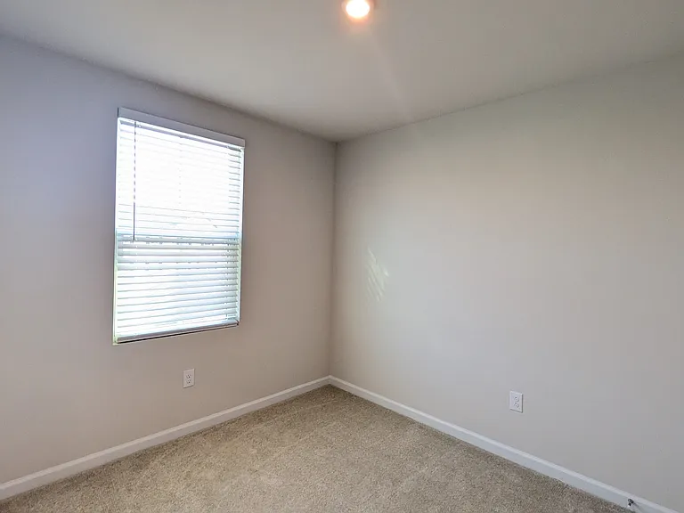 289 Hamilton Ln — Photo 10