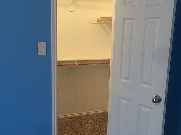 Walk in closet - 3rd Bedroom