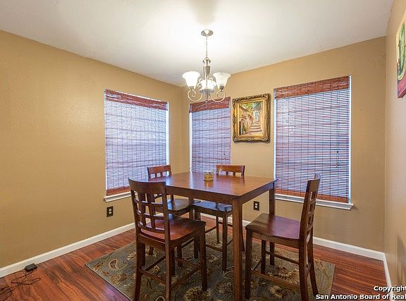 5th image of 11515 Waterbury