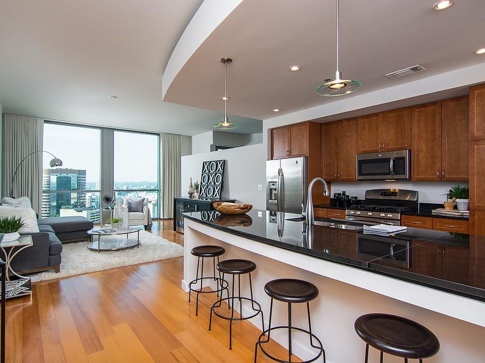 1st image of 900 20th Ave S APT 1503